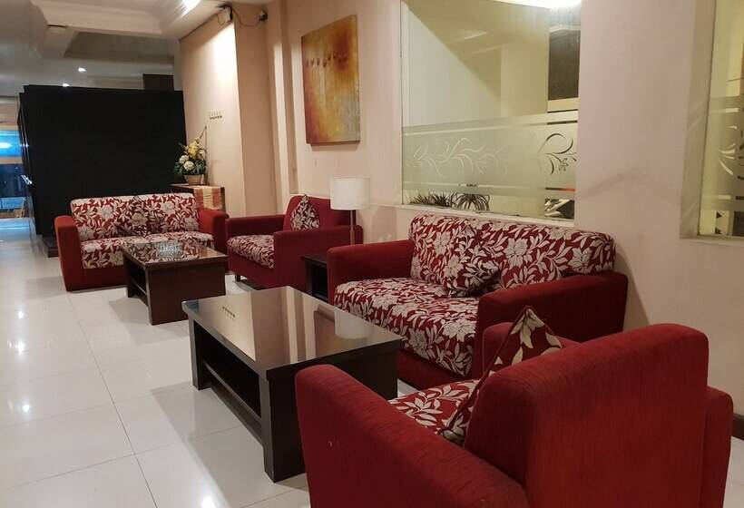 בית מלון כפרי Scarlet Kebon Kawung