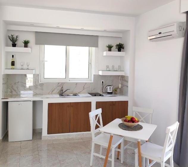 בית מלון כפרי Sea Harmony