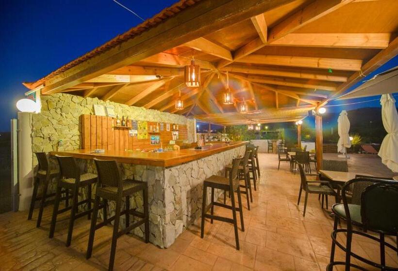 בית מלון כפרי Sea Harmony