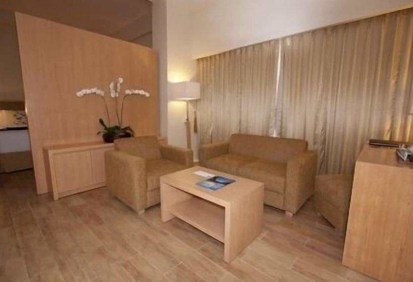 호텔 Horison Ultima Semarang