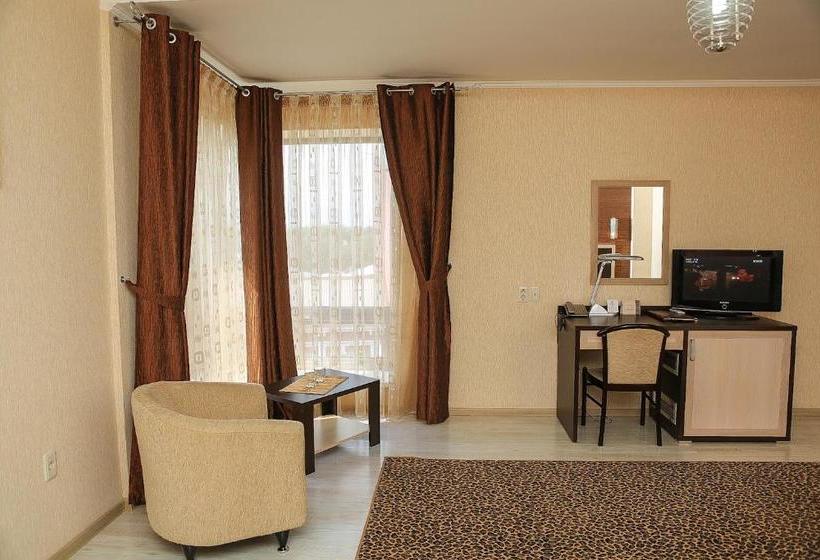 هتل Stepnaya Palmira