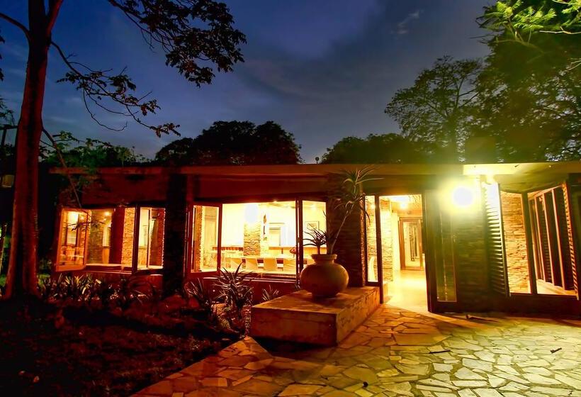 בית מלון כפרי Tala Game Reserve