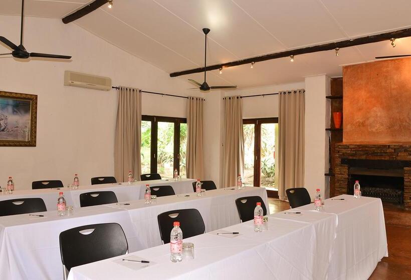 בית מלון כפרי Tala Game Reserve