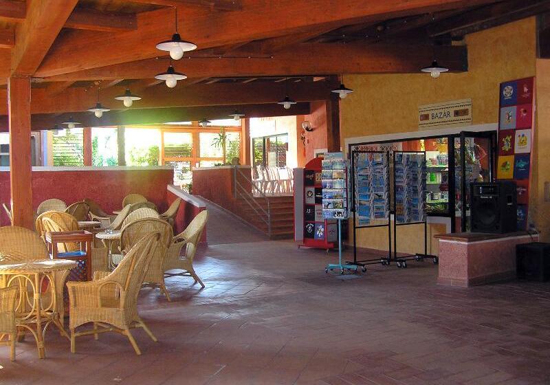 酒店 Th Costa Rei Free Beach Resort