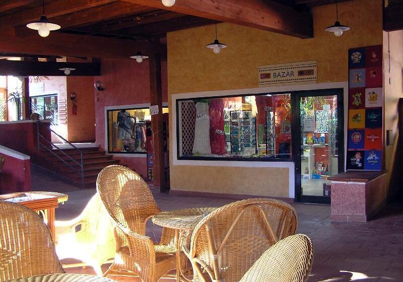 酒店 Th Costa Rei Free Beach Resort