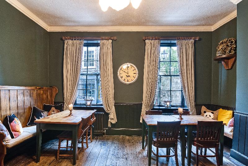 Отель The Fat Badger