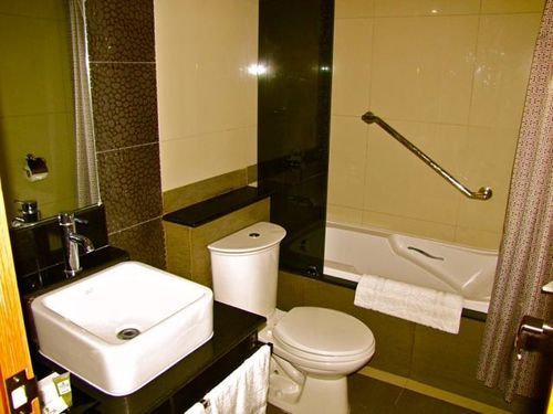 فندق The Metropolis Suites Davao