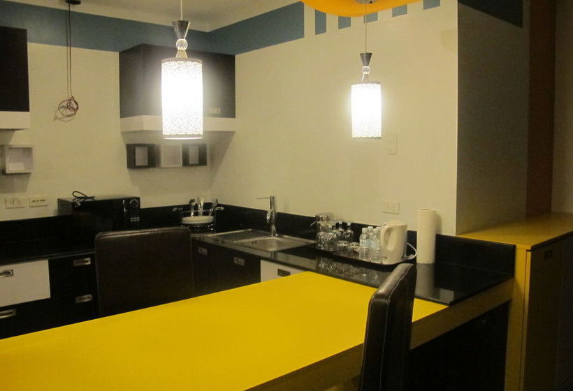 فندق The Metropolis Suites Davao