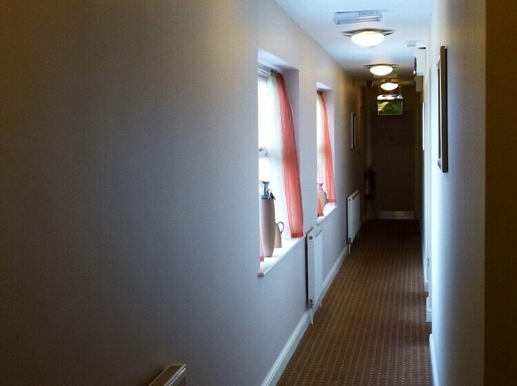 فندق The Windmill