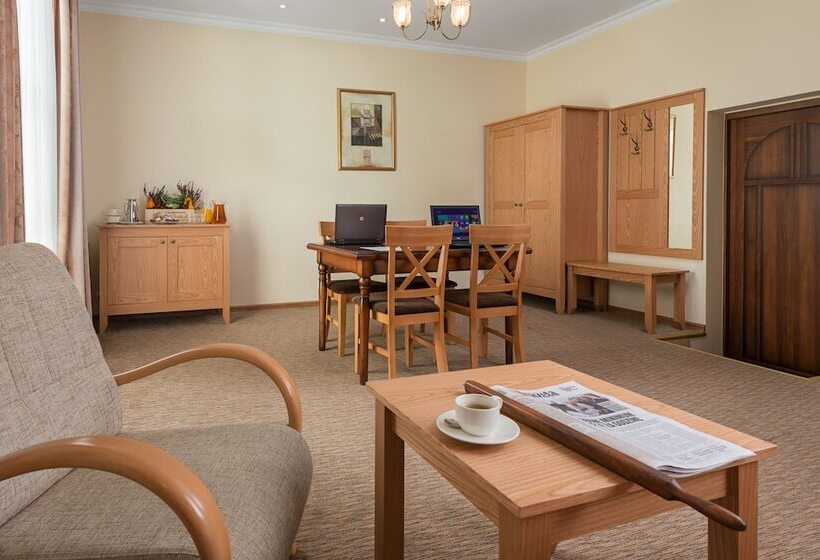 Villa Sedan   Destigo Hotels