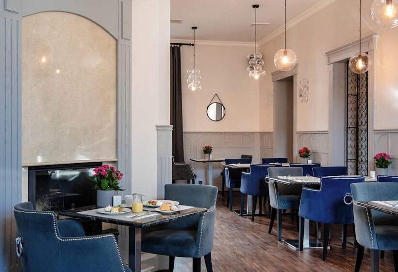 Villa Sedan   Destigo Hotels