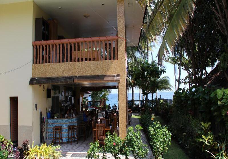 هتل Wellbeach Dive Resort