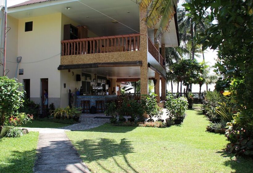 هتل Wellbeach Dive Resort