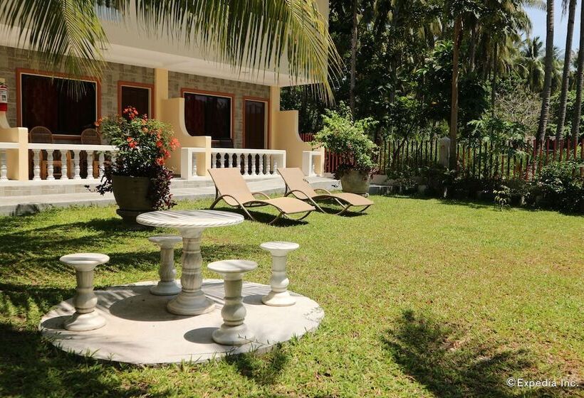 هتل Wellbeach Dive Resort