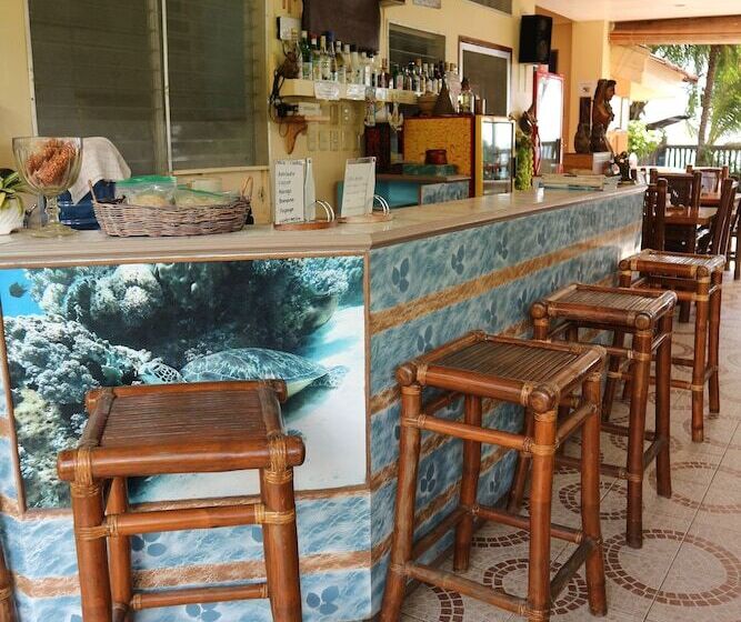 هتل Wellbeach Dive Resort