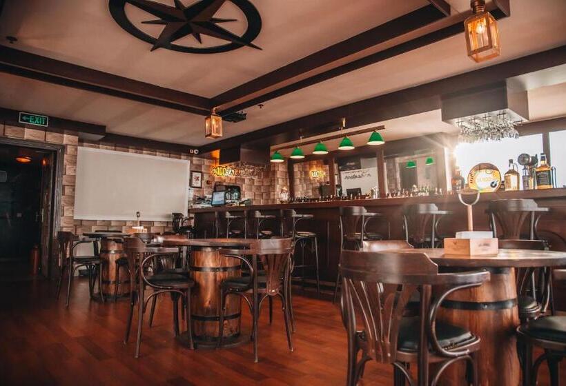 فندق Wellborn Luxury