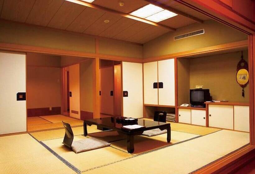 בית מלון כפרי Yahatakan