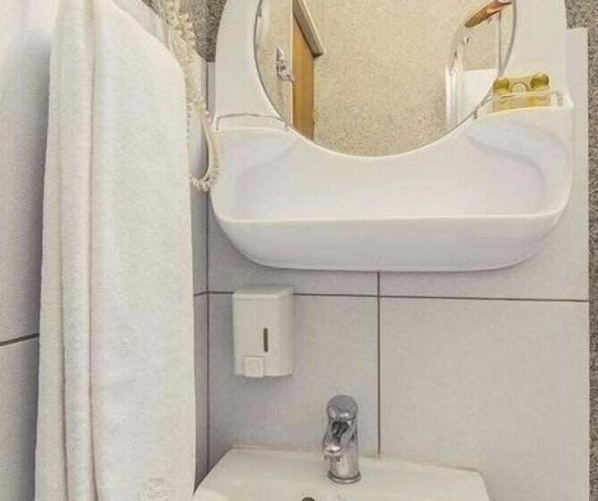 酒店 Zolotaya Bukhta