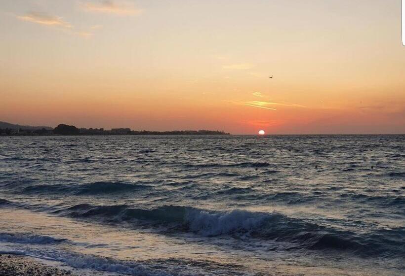 فندق Poseidonia Apartments