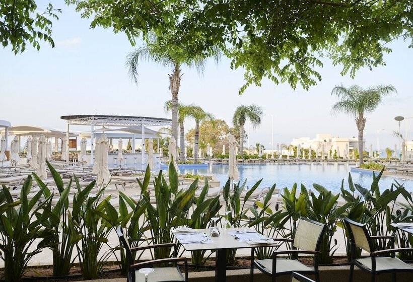 Sunrise Oasis Hotel & Waterpark