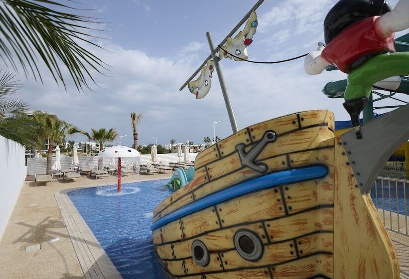 Sunrise Oasis Hotel & Waterpark