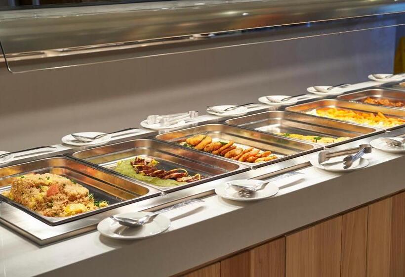 Sunrise Oasis Hotel & Waterpark