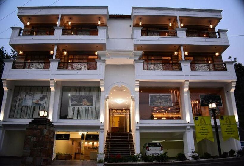 בית מלון כפרי Aaroham The Watergate