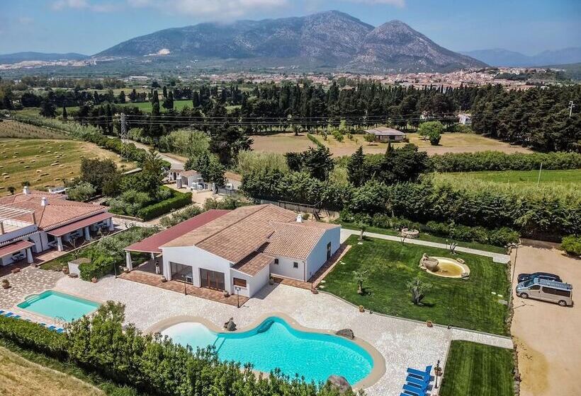 فندق فئة نجمة واحدة Sisula Country Hotel&spa