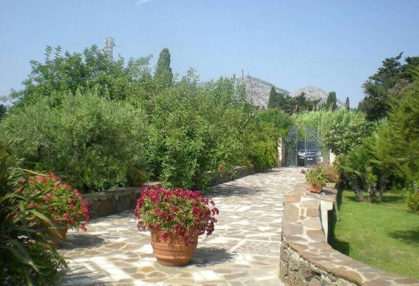 فندق فئة نجمة واحدة Sisula Country Hotel&spa