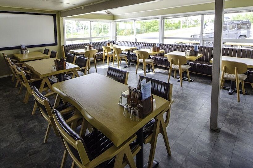 Отель 8 Seasons