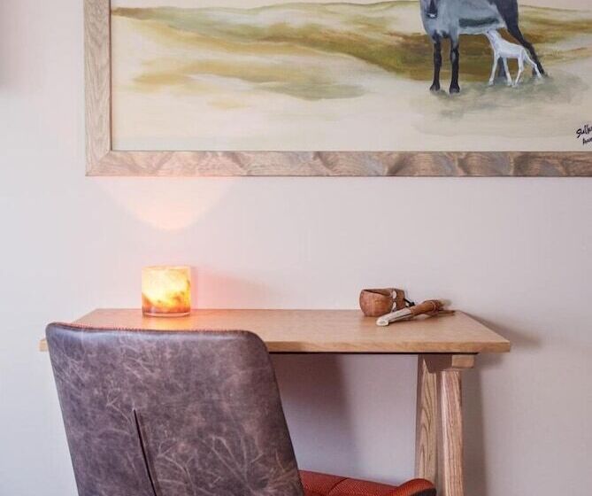 Отель 8 Seasons