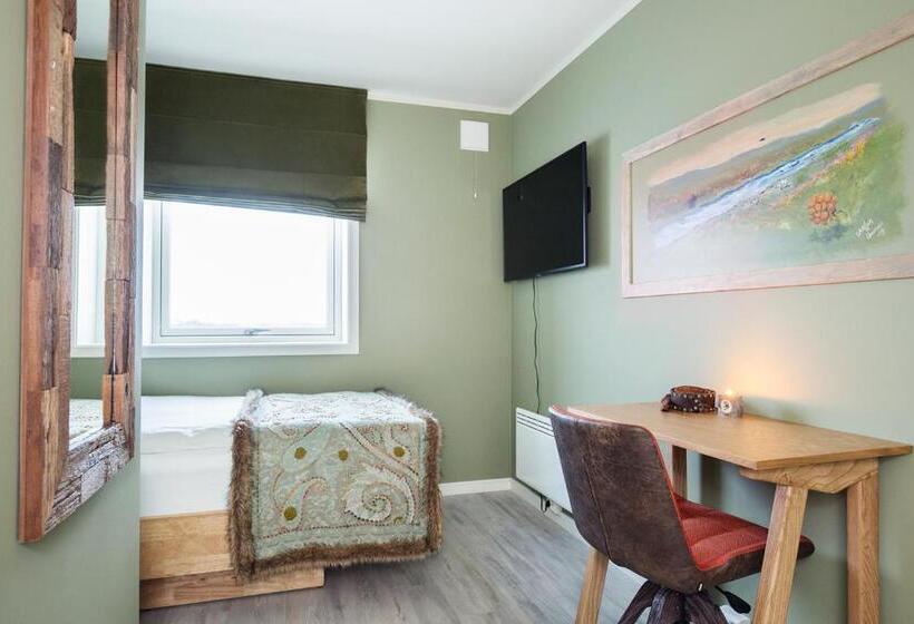 Отель 8 Seasons