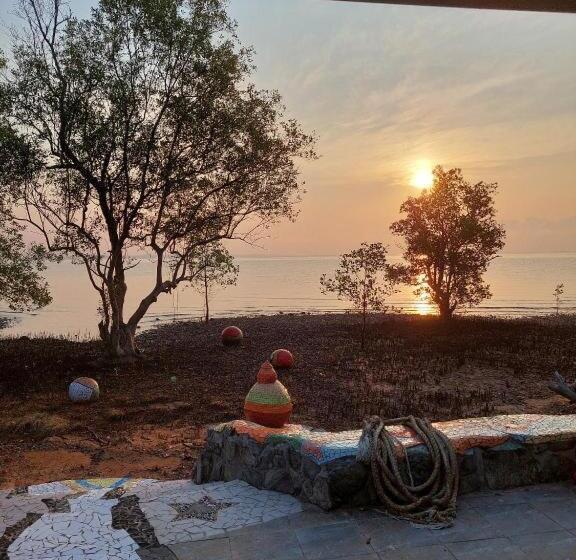 ホテル Blessed Residence Koh Chang