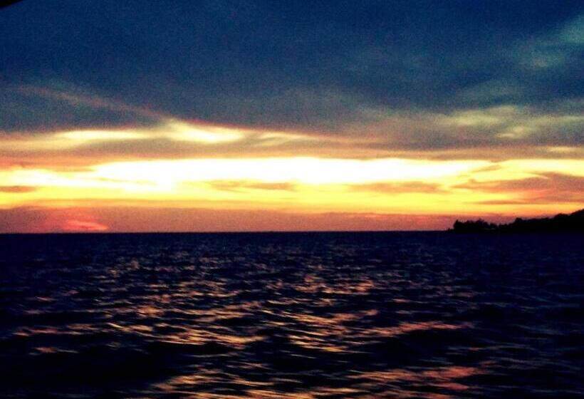 ホテル Blessed Residence Koh Chang