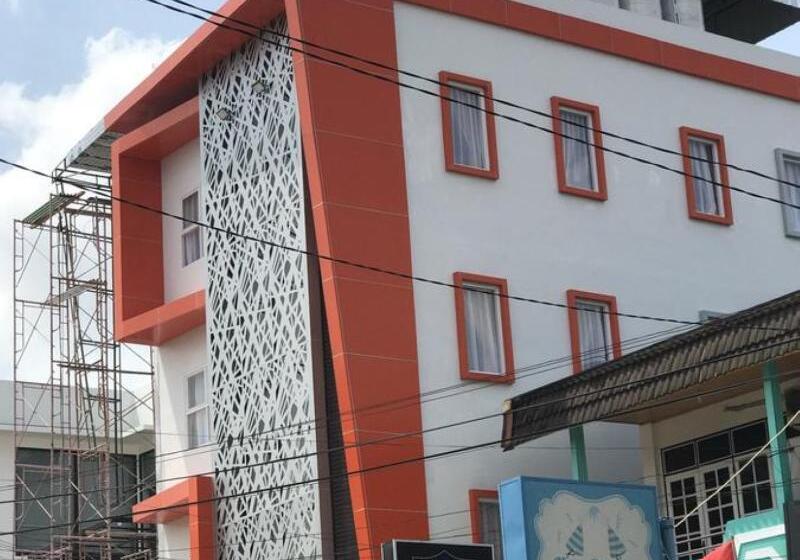 Отель Cemerlang Inn