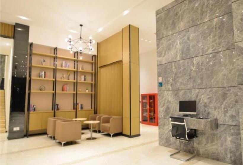 Отель City Comfort Inn Huanggang Qichun Exhibition Center