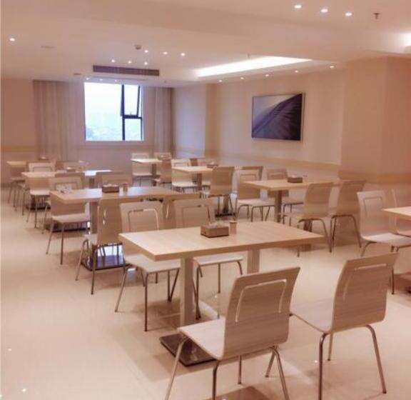 Отель City Comfort Inn Yangjiang Yangchun Bus Station