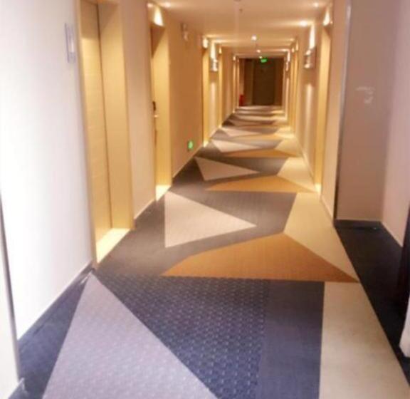 Отель City Comfort Inn Yangjiang Yangchun Bus Station