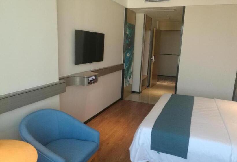 Отель City Comfort Inn Zhanjiang Middle Haibin Avenue Wanda Plaza