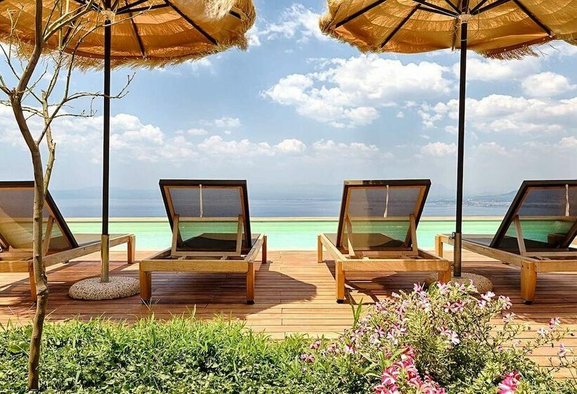 בית מלון כפרי Euphoria Suites