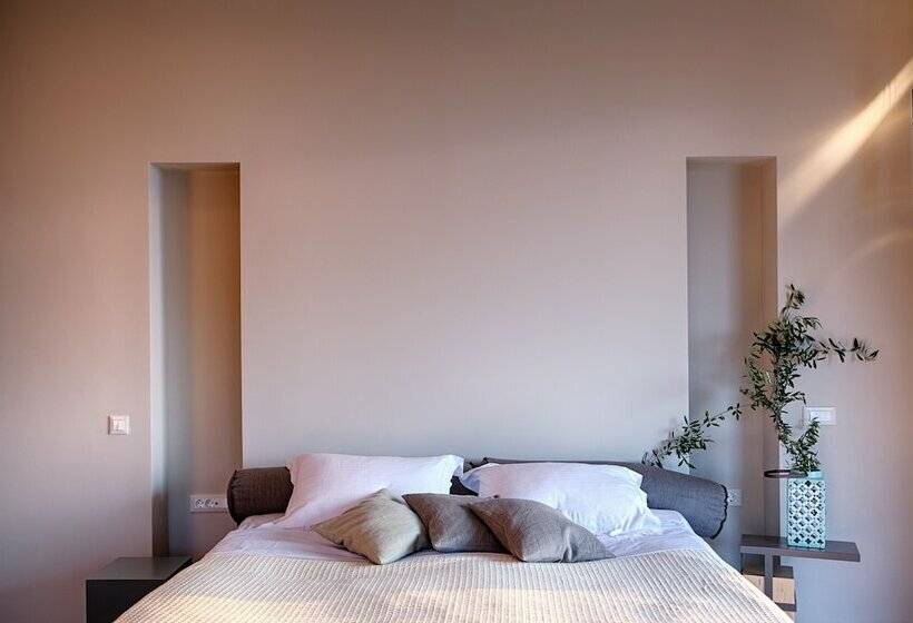 בית מלון כפרי Euphoria Suites