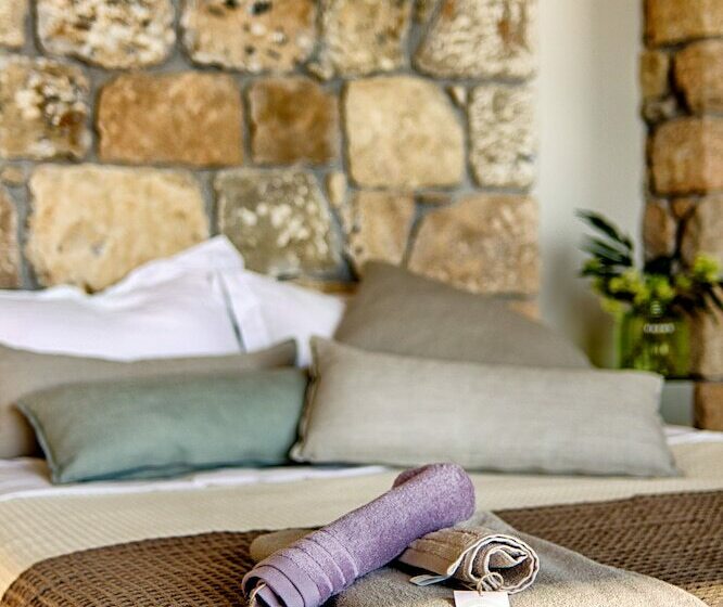 בית מלון כפרי Euphoria Suites