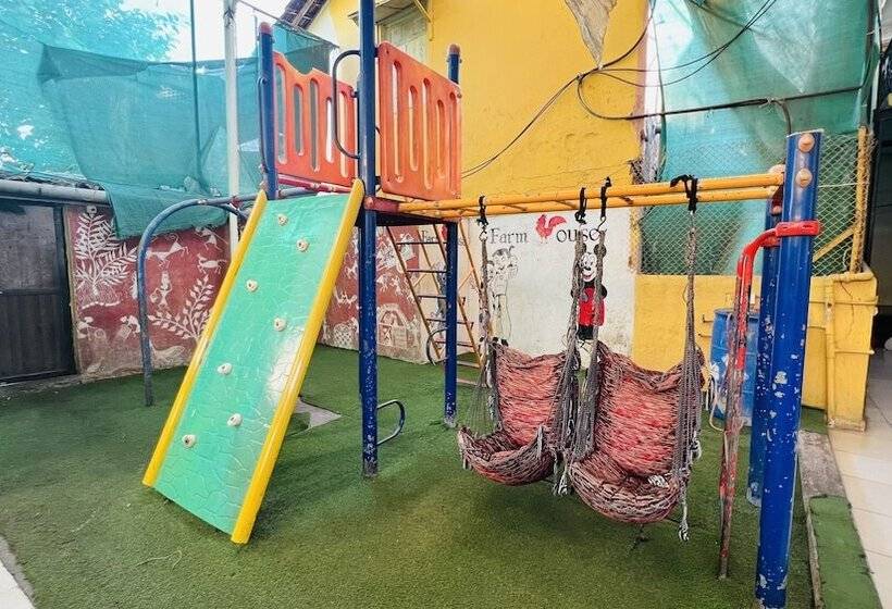 فندق Farmhouse Residency