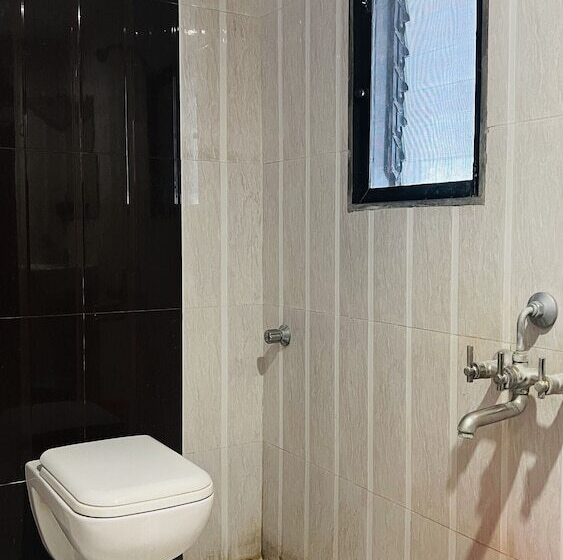 فندق Farmhouse Residency