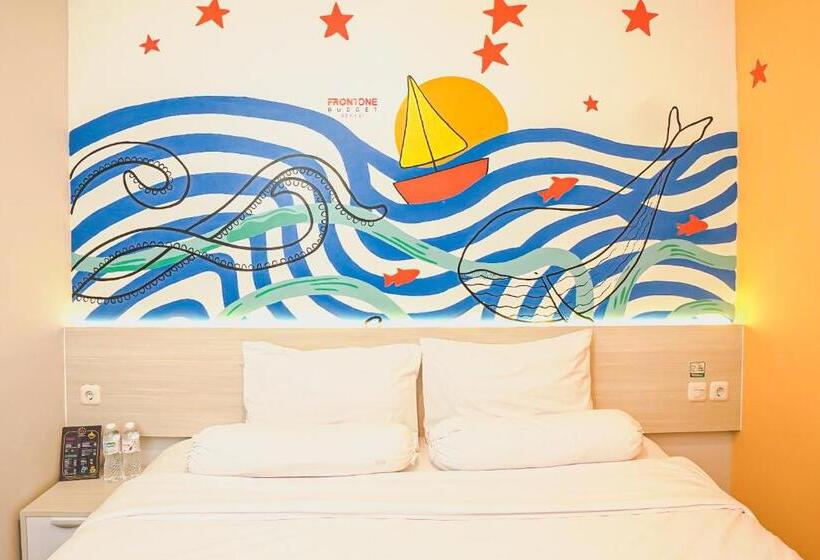 호텔 Front One Budget Bekasi