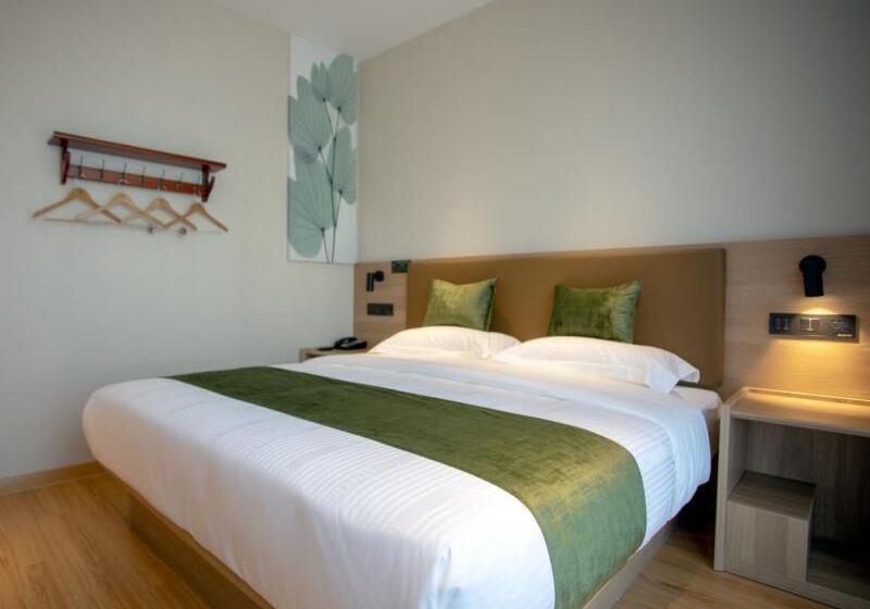 酒店 Greentree Inn Express Shanghai Pudong Lingang New City Yunhan Road