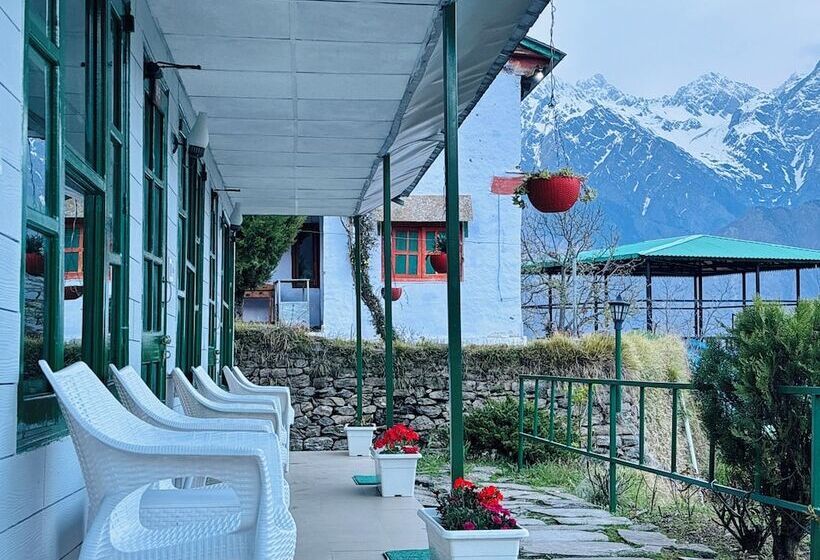 בית מלון כפרי Himalayan High, Auli, By Himalayan Eco Lodges