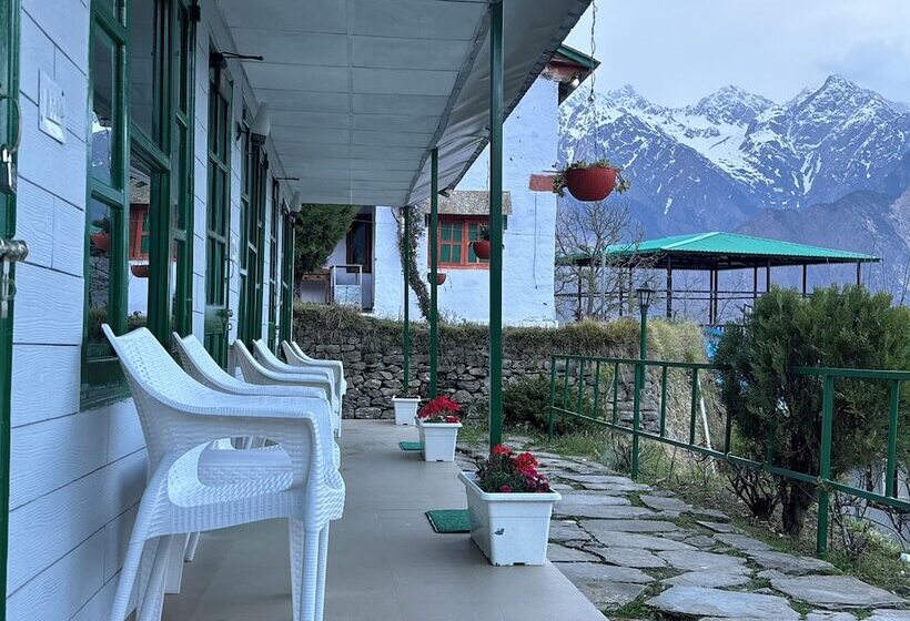 בית מלון כפרי Himalayan High, Auli, By Himalayan Eco Lodges