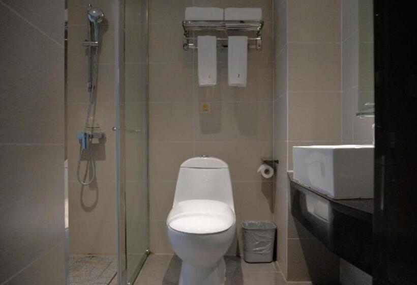 호텔 Jtour Inn Xianning Chibiyiqiao North