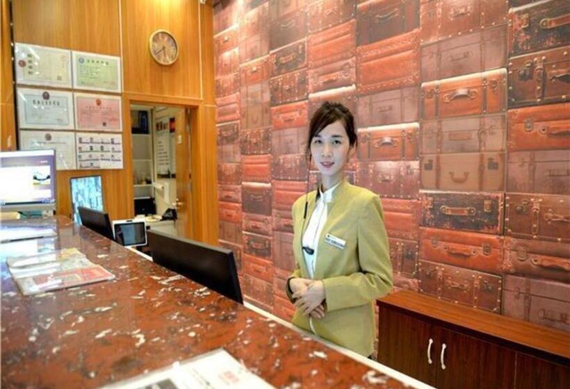 호텔 Jtour Inn Xianning Chibiyiqiao North